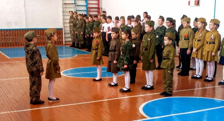 Конкурс «Смотр песни и строя».